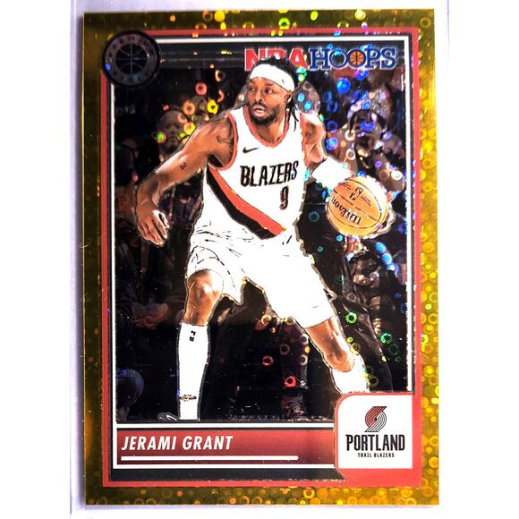2023-24 NBA Hoops Premium Stock JERAMI GRANT #22 Gold Disco Prizm Parallel 3/10 - Picture 1 of 2